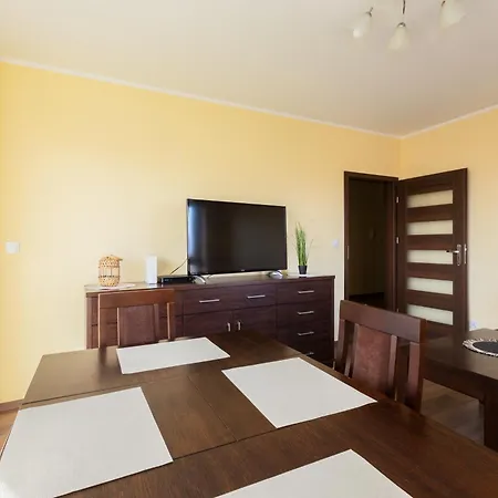 Walowa Homely By Bookinghost Danzig