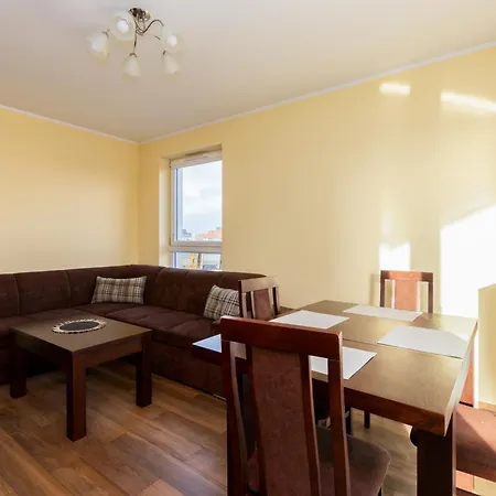 Walowa Homely By Bookinghost * Danzig